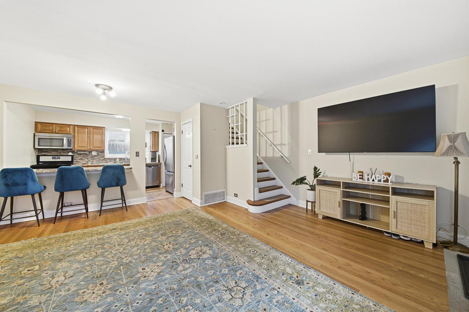 509 1/2 1/2 Ridge Road Wilmette, IL 60091 - Photo 3 of 16