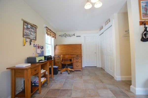 20 Molloy Road Georgetown, MA 01833 - Photo 7 of 22 Gallery Image 7