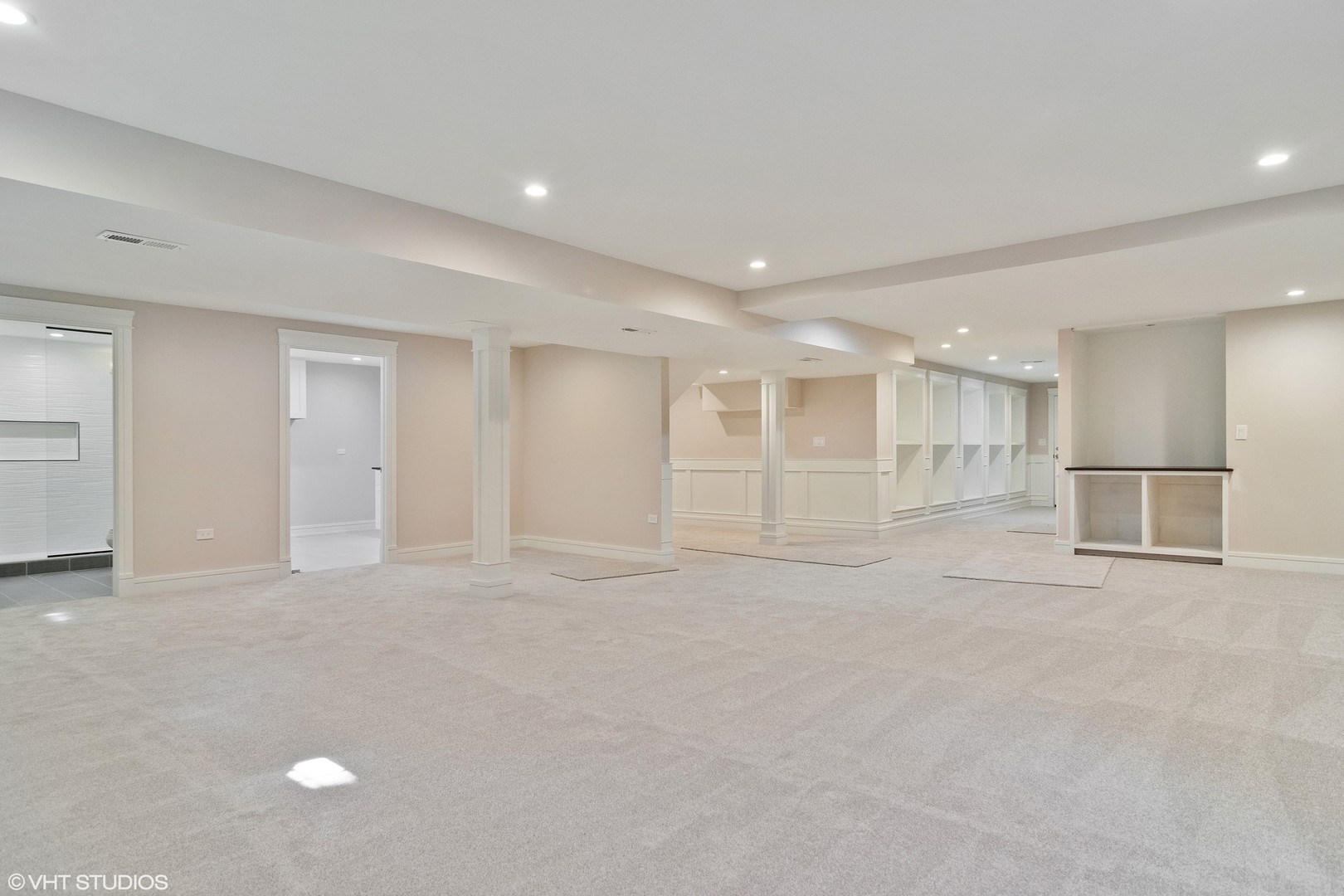 1652 Banbury Road Inverness, IL 60067 - Photo 21 of 28 a view of an empty room