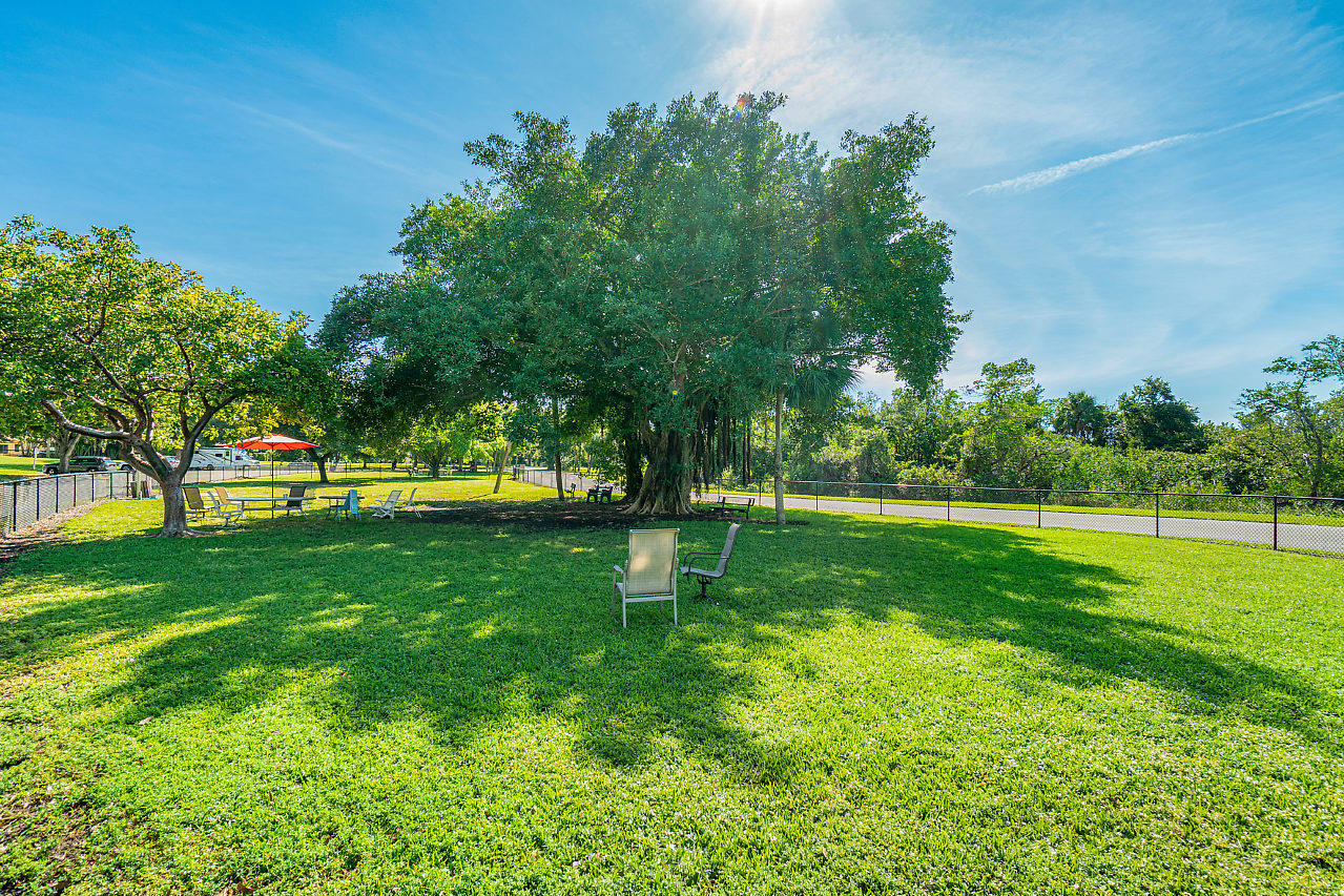 245 Ridge Road Jupiter, FL 33477 - Photo 28 of 34 008-AmentiesforTheridge-Jupiter-FL-small