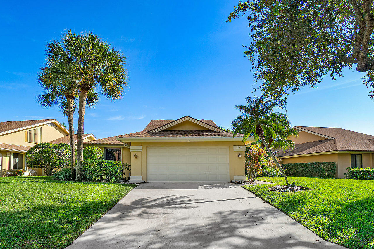 245 Ridge Road Jupiter, FL 33477 - Photo 3 of 34 003-245RidgeRd-Jupiter-FL-small