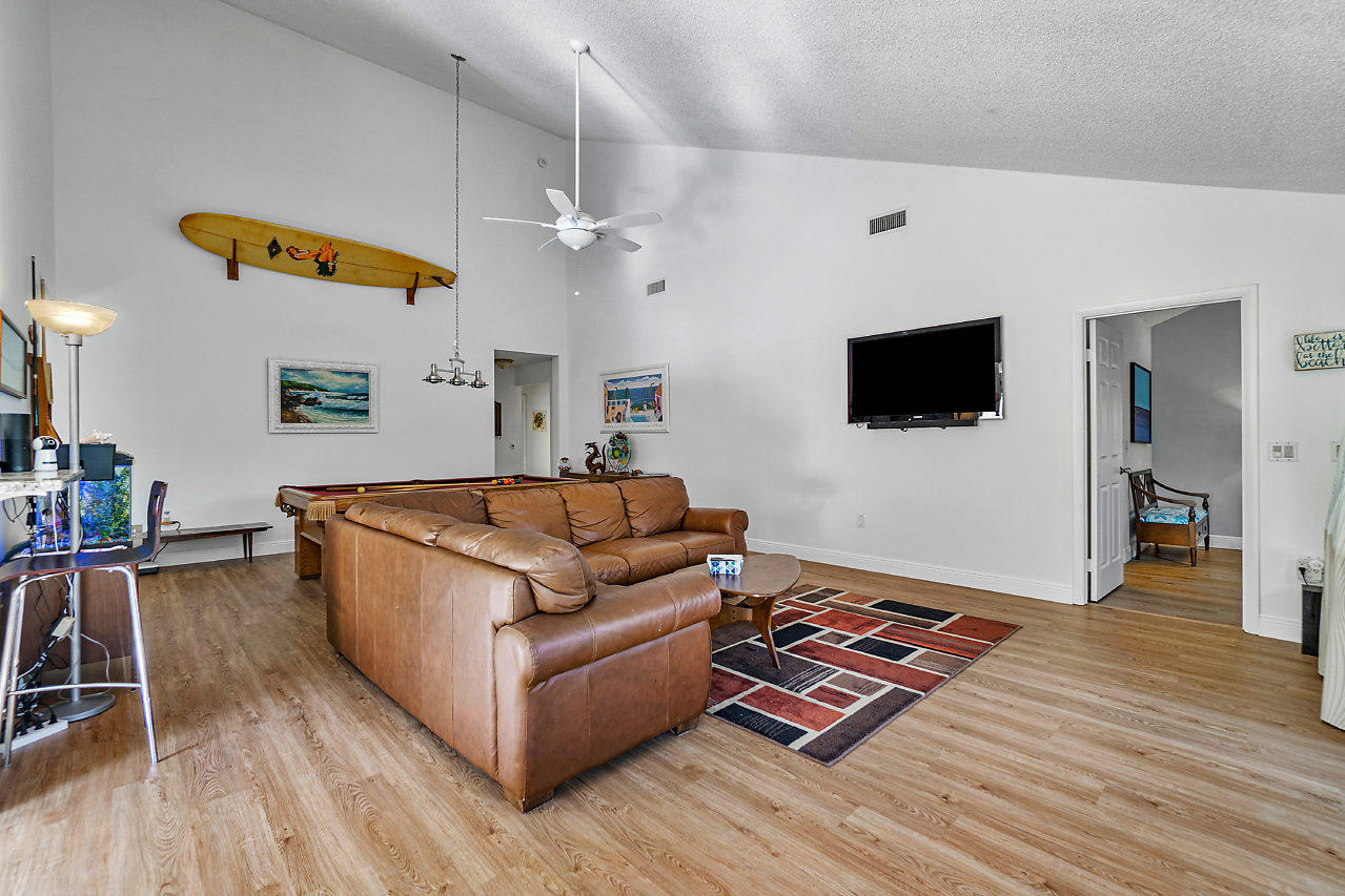245 Ridge Road Jupiter, FL 33477 - Photo 7 of 34 008-245RidgeRd-Jupiter-FL-small