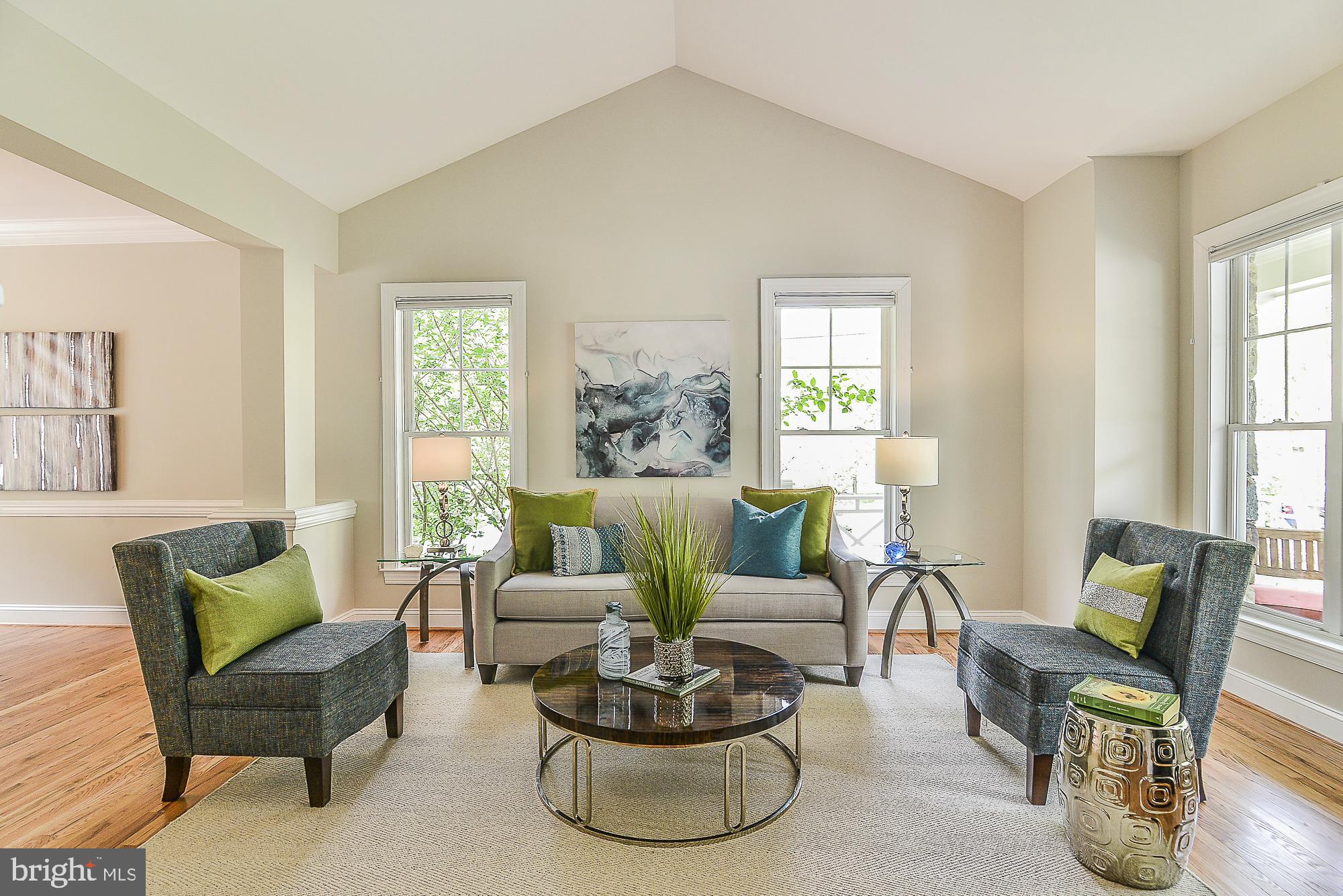 7620 Cabin Road Cabin John, MD 20818 - Photo 5 of 37 Living Room