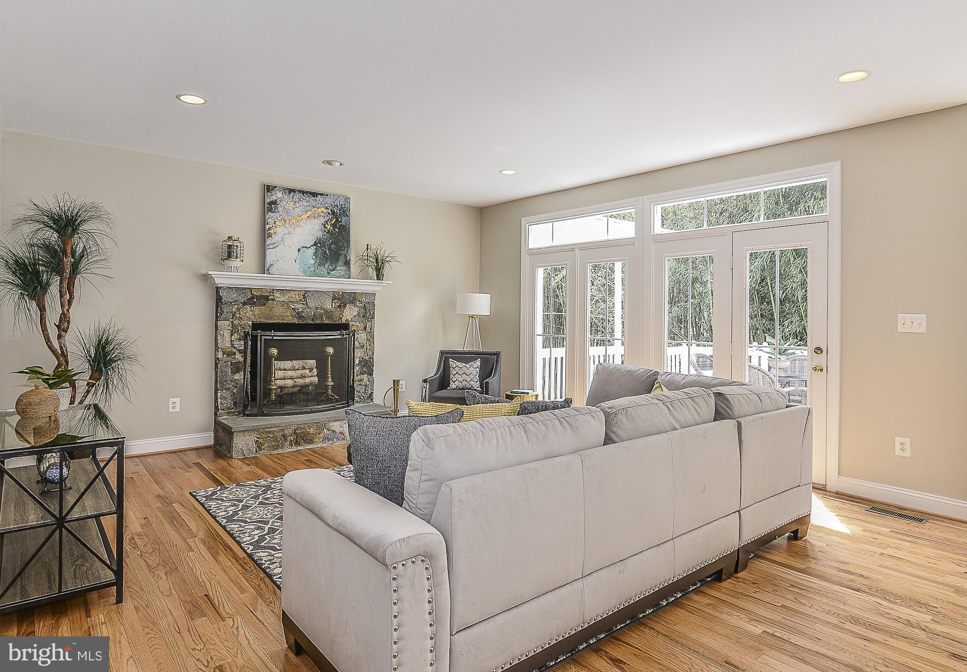 7620 Cabin Road Cabin John, MD 20818 - Photo 10 of 37 Family Room