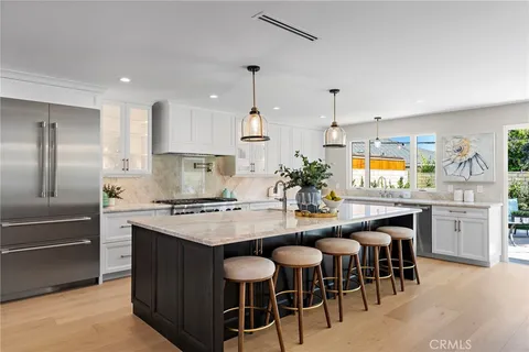$2,599,000 | 9072 Niguel Circle, Huntington Beach, CA 92646