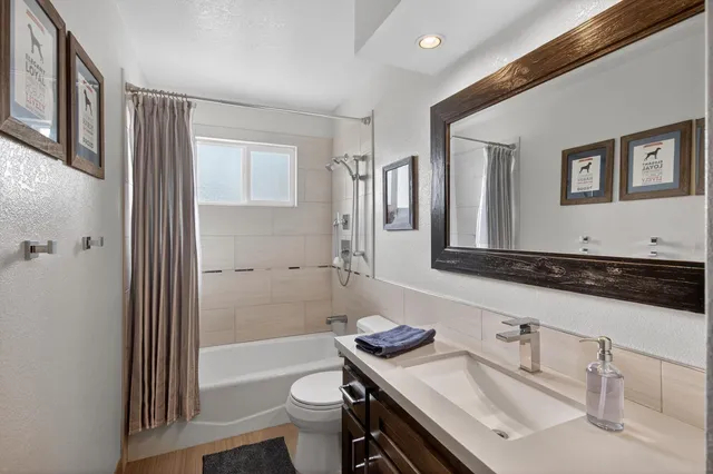 $829,000 | 5306 Saddle Lane, Fair Oaks, CA 95628