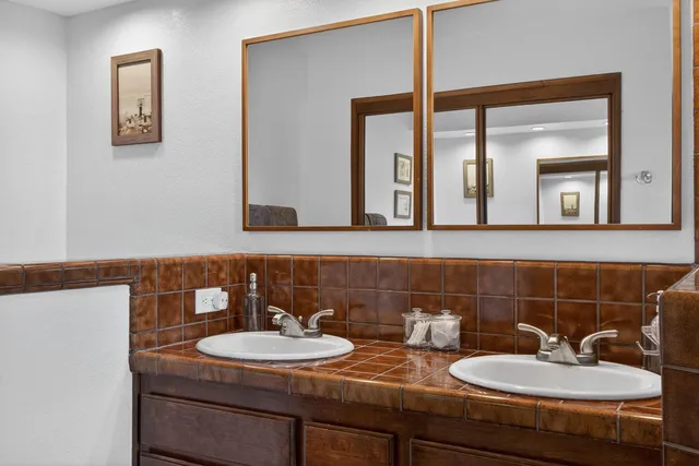 $829,000 | 5306 Saddle Lane, Fair Oaks, CA 95628