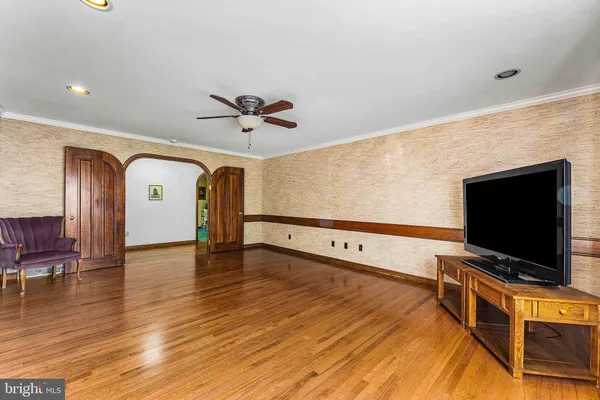 $950,000 | 6760 Bear Creek Boulevard, Wilkes Barre, PA 18702