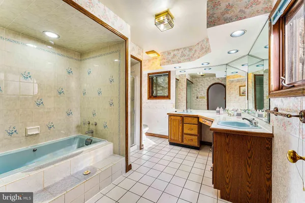 $950,000 | 6760 Bear Creek Boulevard, Wilkes Barre, PA 18702