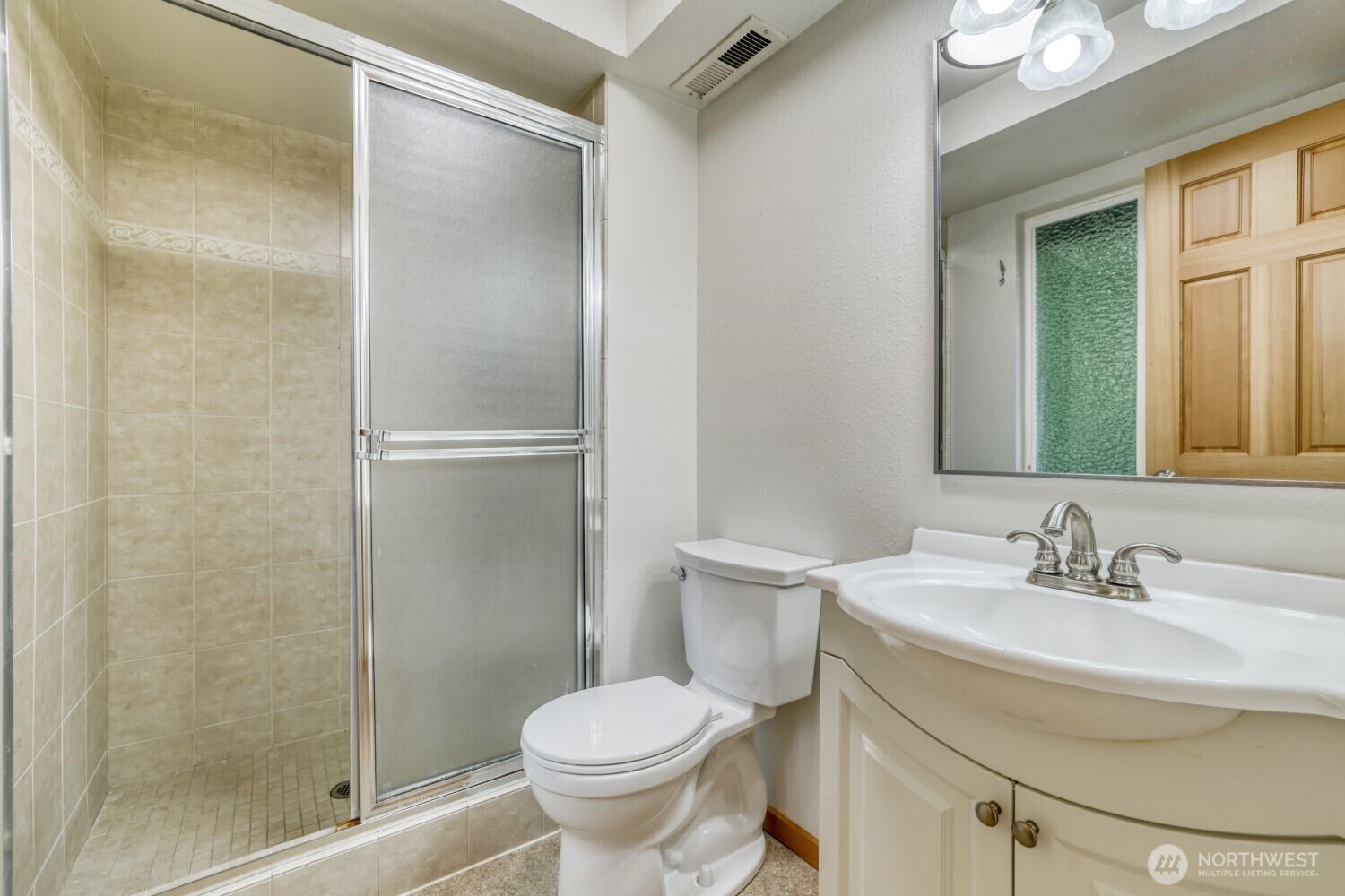 9615 Northeast 201st Street Bothell, WA 98011 - Photo 12 of 28