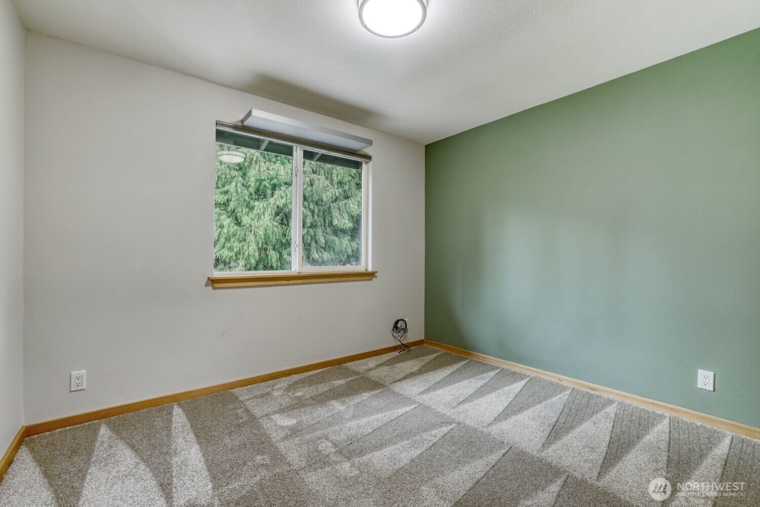 9615 Northeast 201st Street Bothell, WA 98011 - Photo 15 of 28