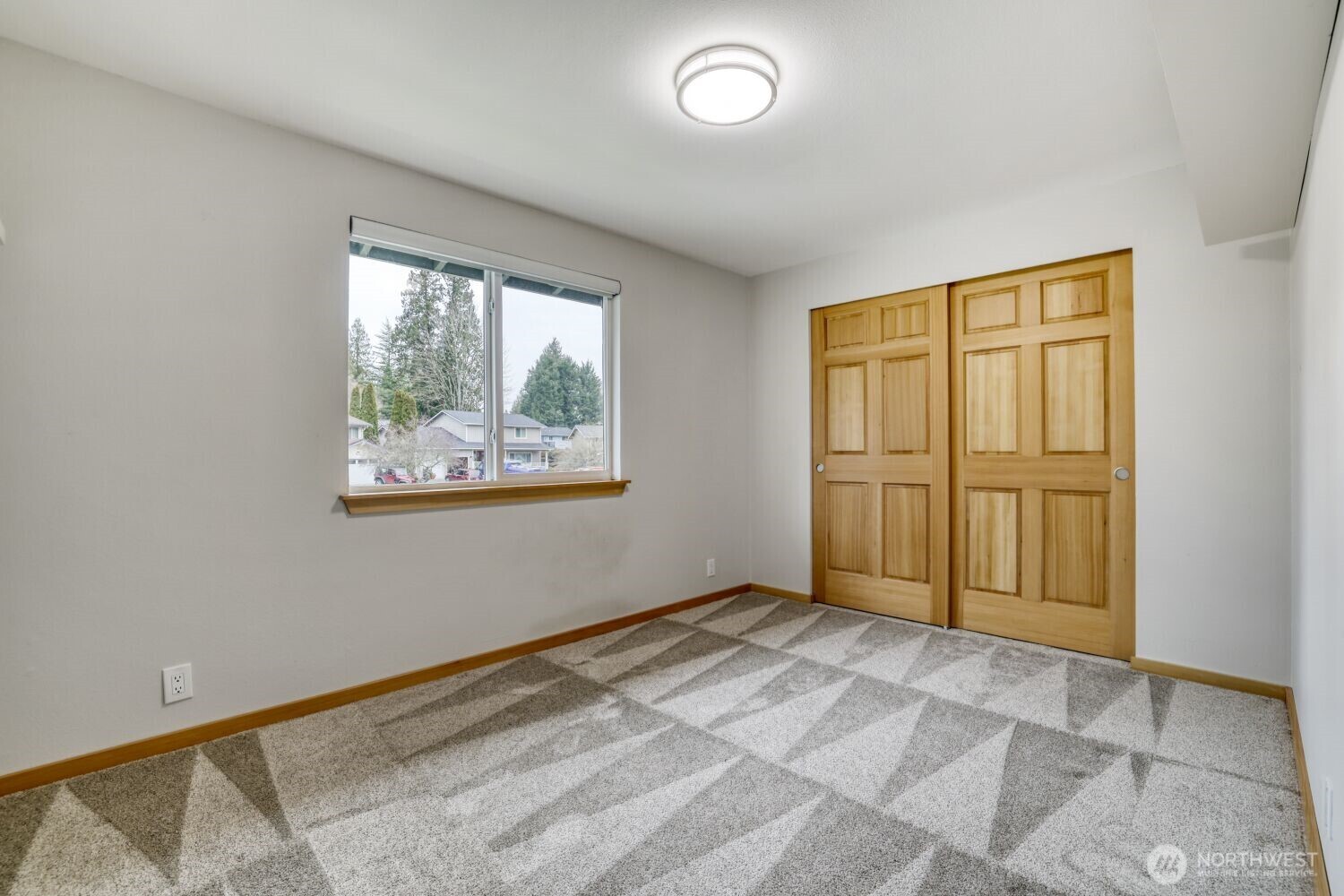 9615 Northeast 201st Street Bothell, WA 98011 - Photo 17 of 28