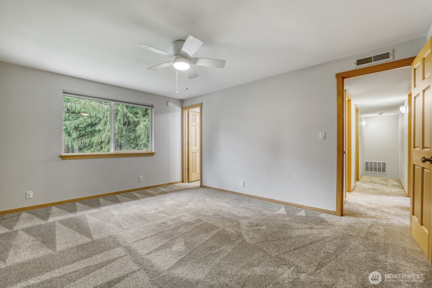 9615 Northeast 201st Street Bothell, WA 98011 - Photo 19 of 28