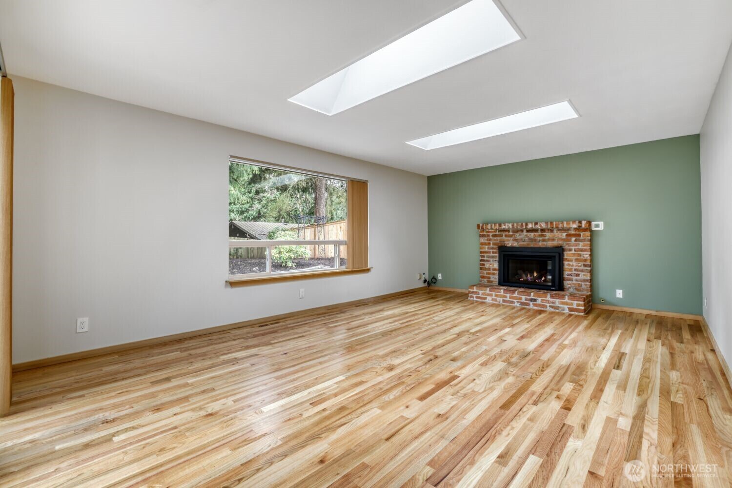 9615 Northeast 201st Street Bothell, WA 98011 - Photo 23 of 28