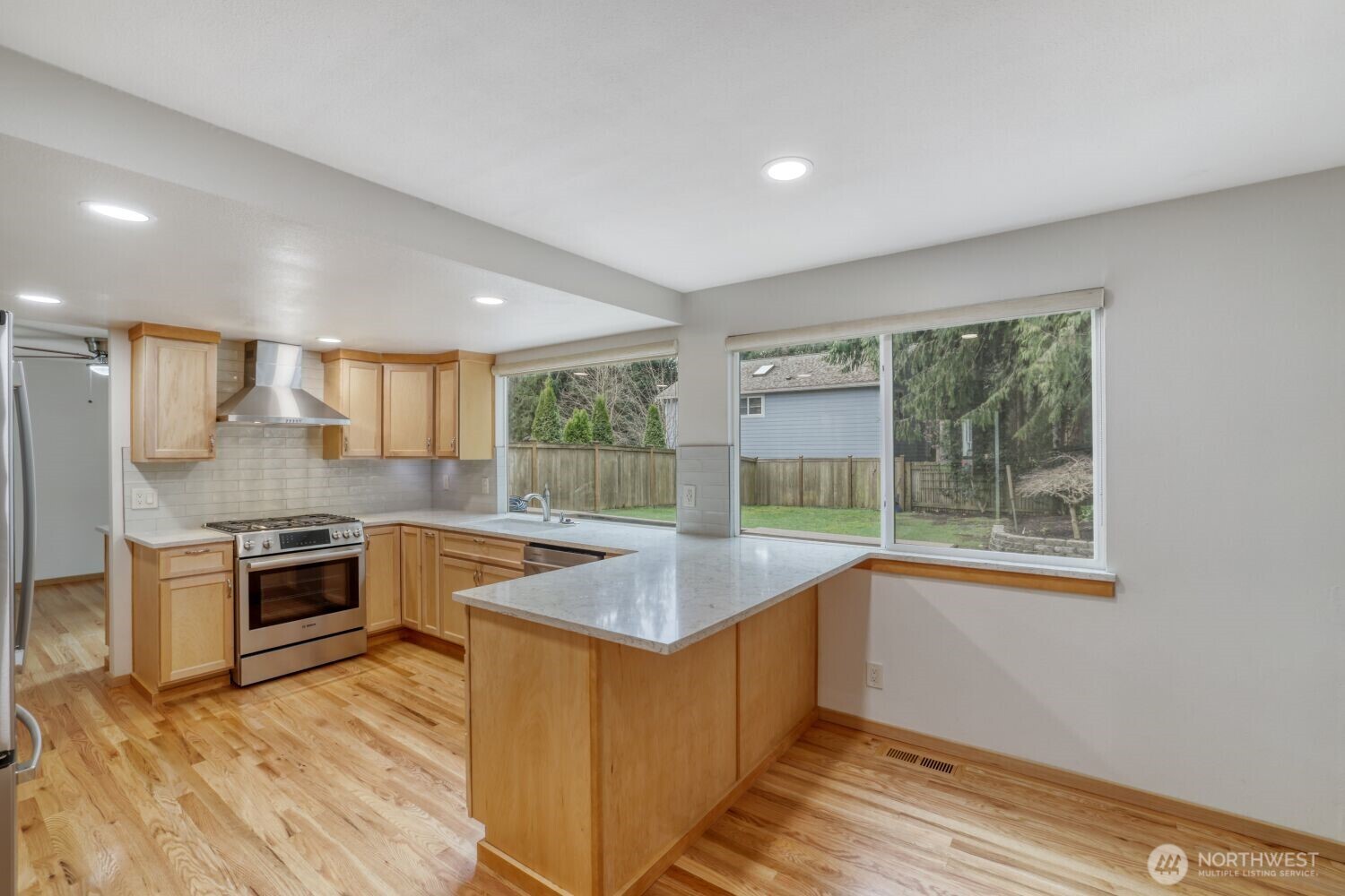 9615 Northeast 201st Street Bothell, WA 98011 - Photo 6 of 28