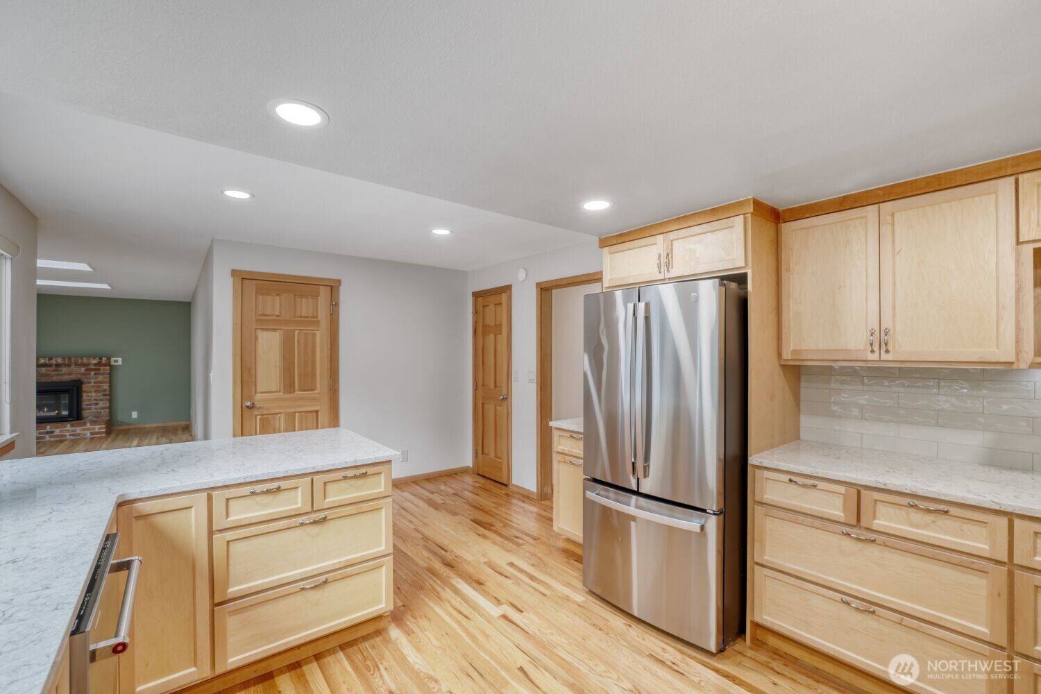 9615 Northeast 201st Street Bothell, WA 98011 - Photo 8 of 28