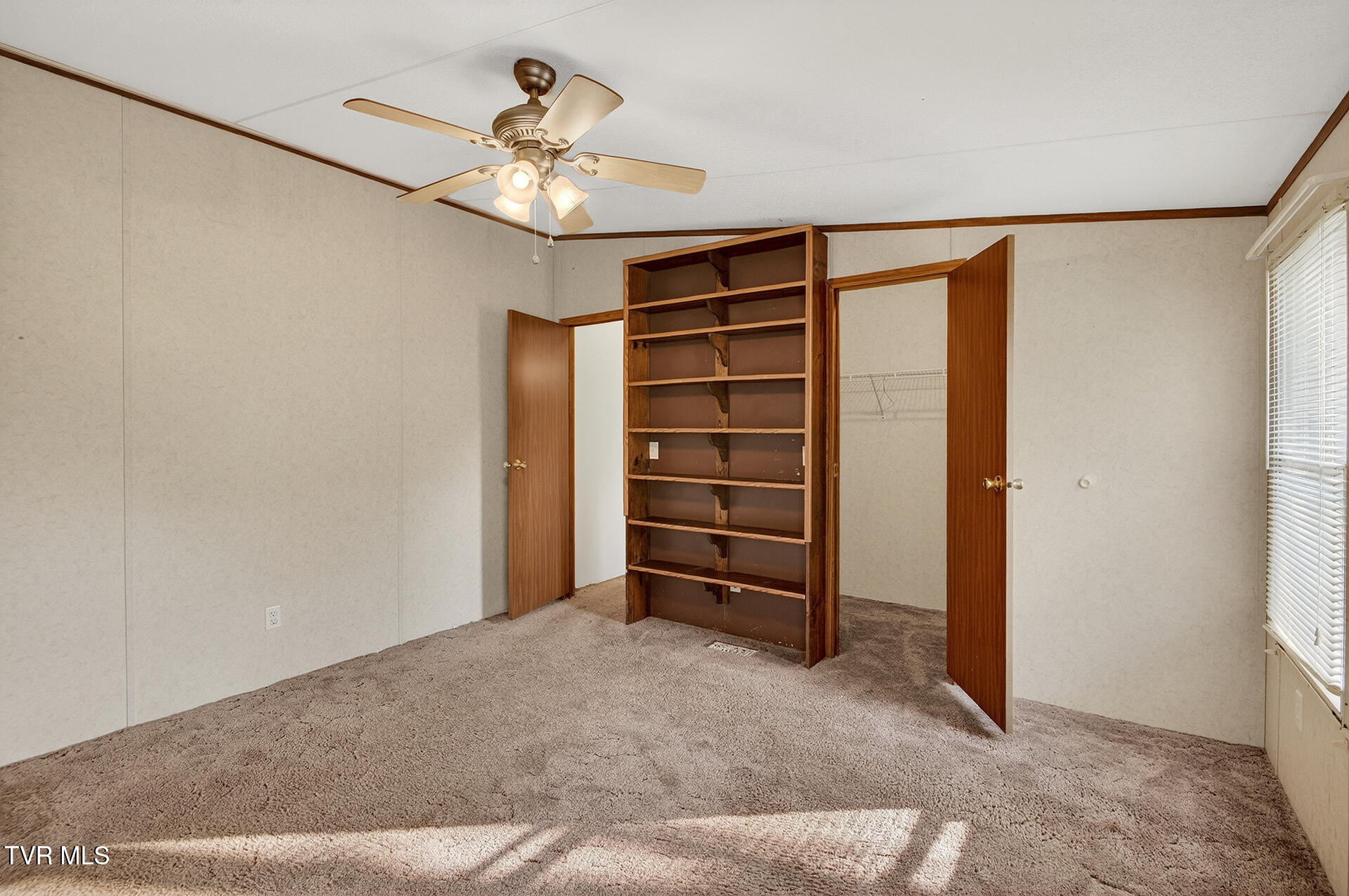 62 Roaming Drive Chuckey, TN 37641 - Photo 13 of 37 D-Neas-62-Roaming-Drive-Interior-8376