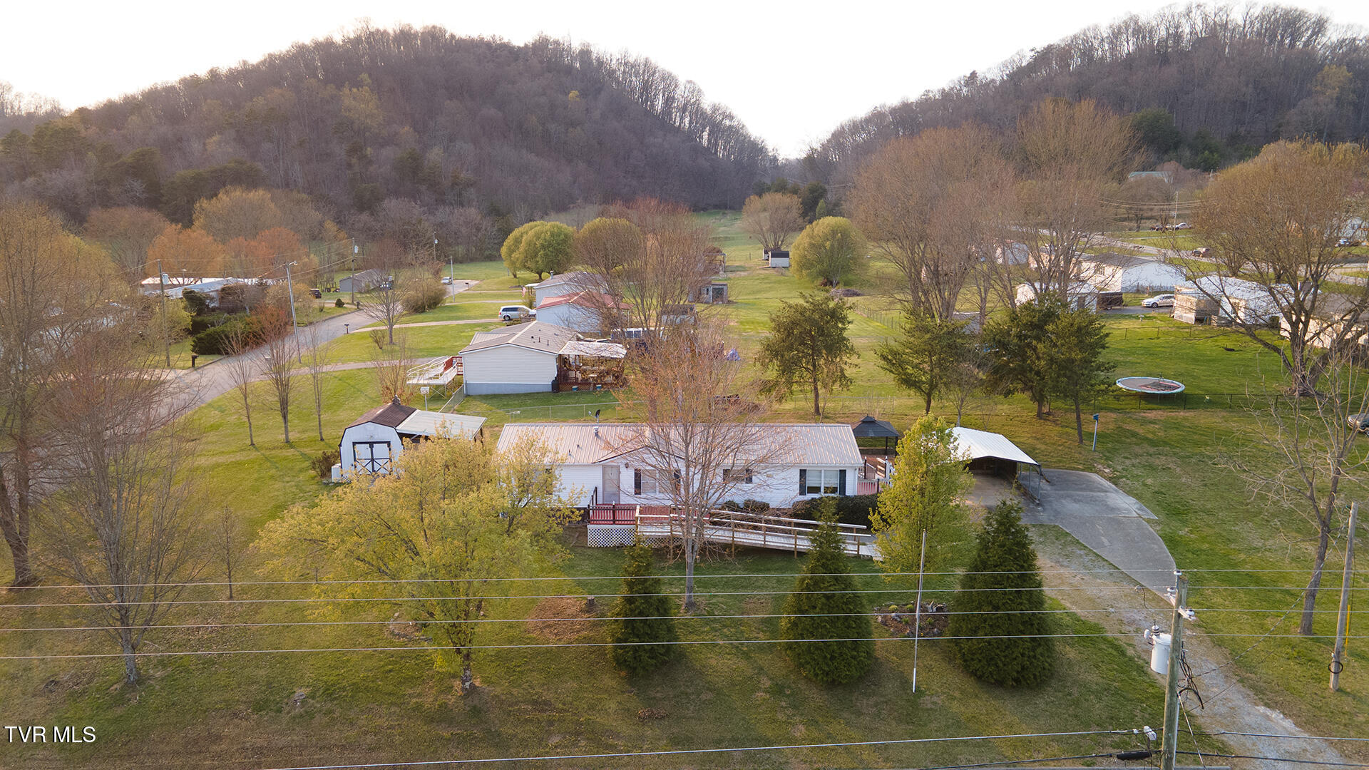 62 Roaming Drive Chuckey, TN 37641 - Photo 2 of 37 D-Neas-62-Roaming-Drive-Aerial-979