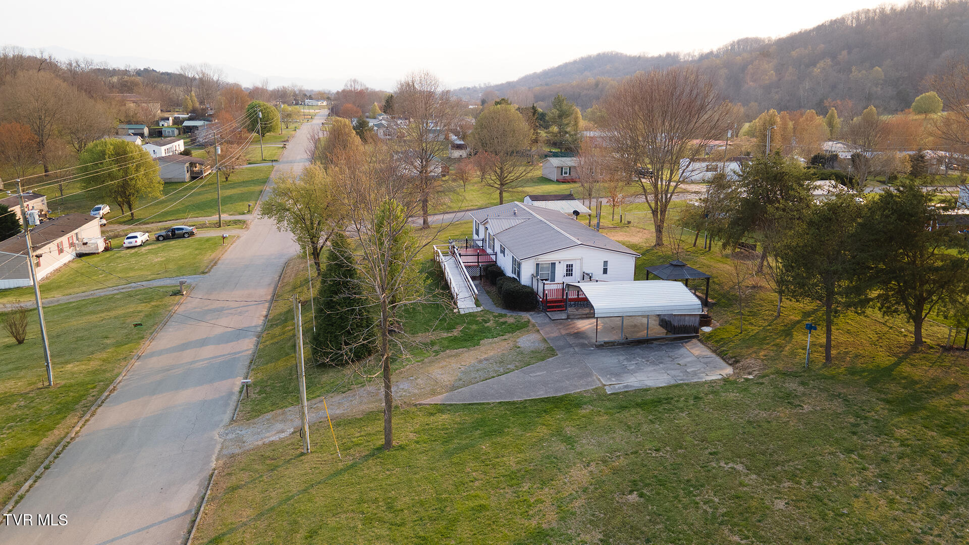 62 Roaming Drive Chuckey, TN 37641 - Photo 32 of 37 D-Neas-62-Roaming-Drive-Aerial-985