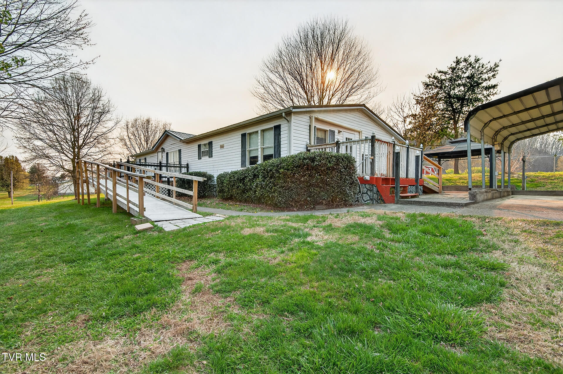 62 Roaming Drive Chuckey, TN 37641 - Photo 4 of 37 D-Neas-62-Roaming-Drive-Exterior-8351