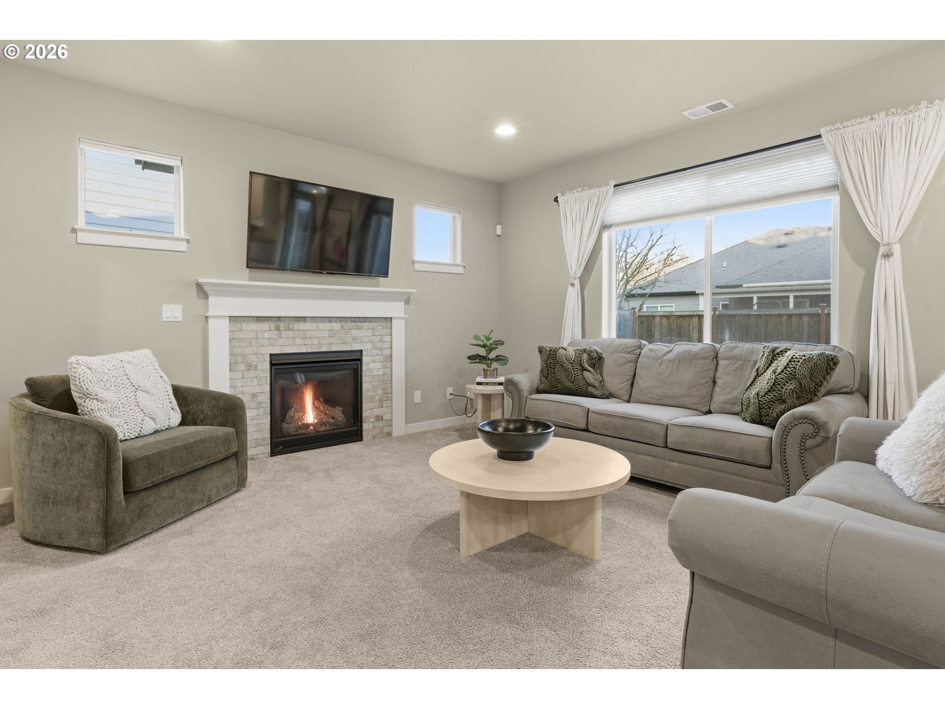 3269 Korbel Street Eugene, OR 97404 - Photo 6 of 38 Fireplace Gas