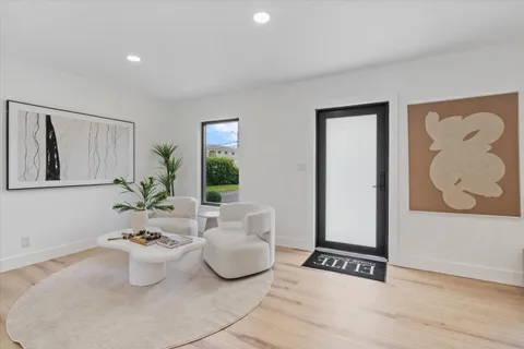 $1,187,999 | 4721 Bayview Drive, Fort Lauderdale, FL 33308
