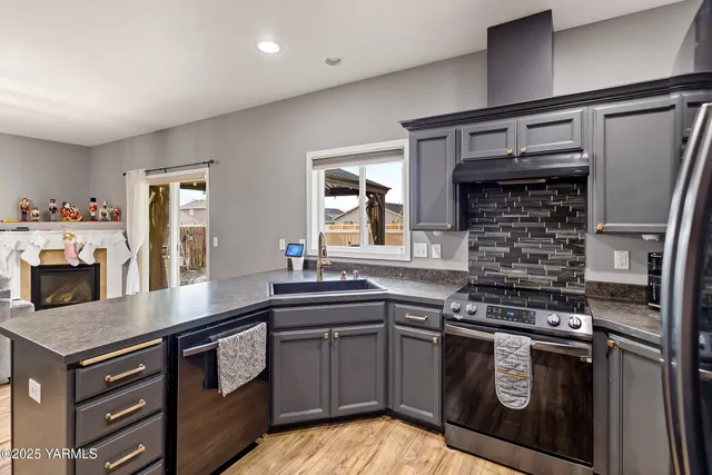 $429,900 | 206 South Zeus Street, Moxee, WA 98936