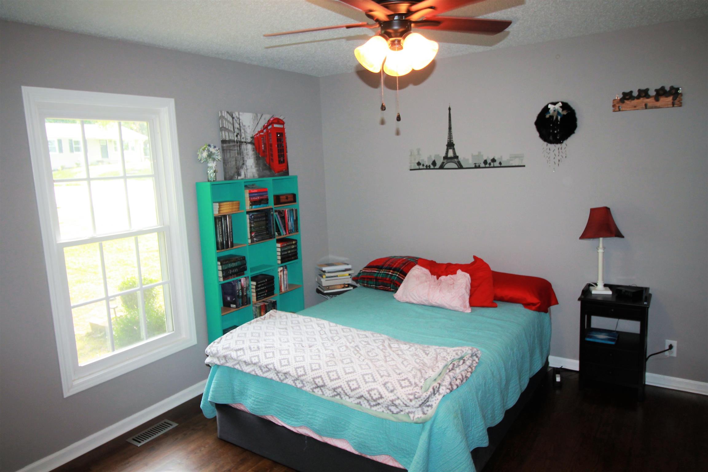 216 Hawkins Road Clarksville, TN 37040 - Photo 13 of 29 Large bedrooms with lots of light!