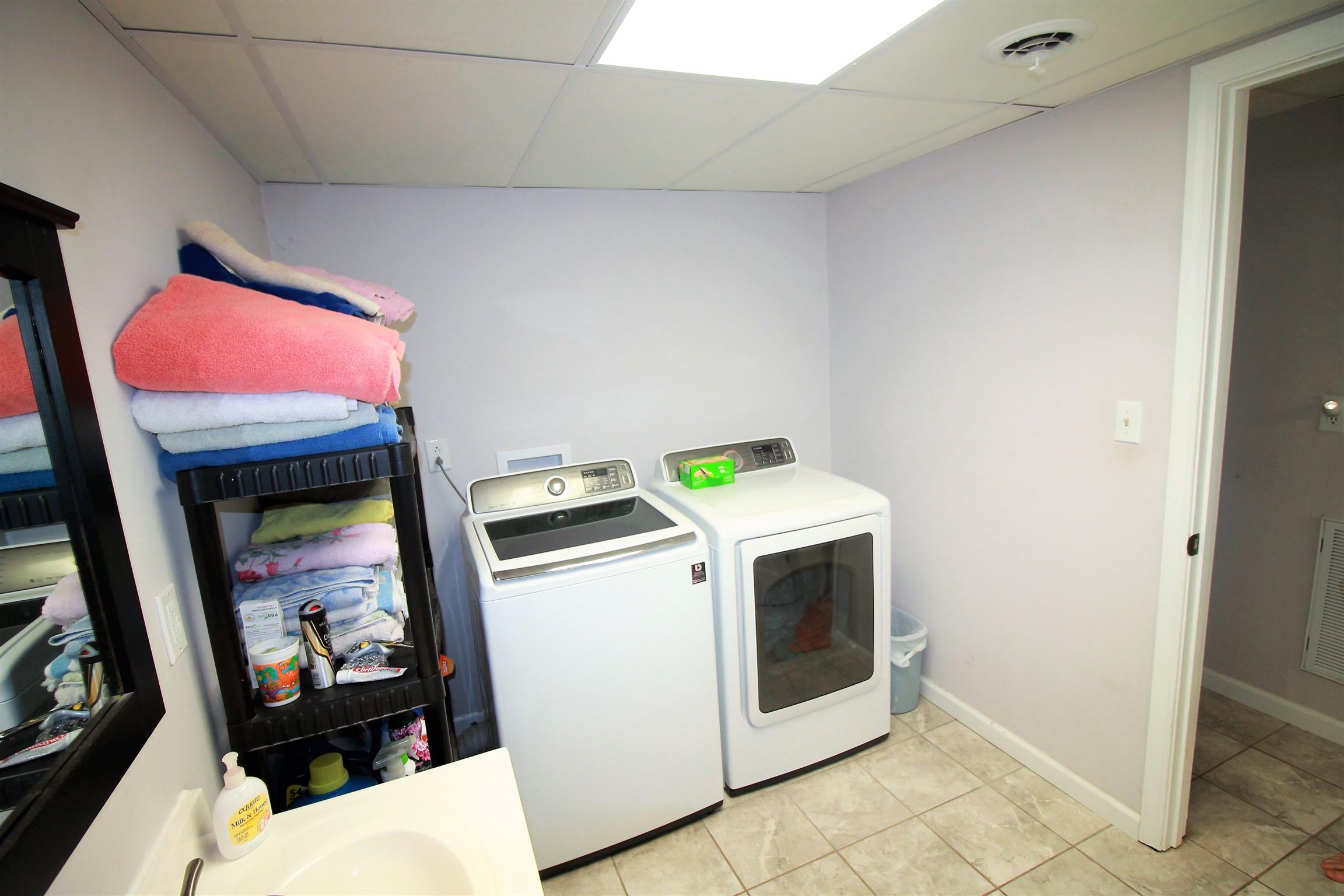 216 Hawkins Road Clarksville, TN 37040 - Photo 24 of 29 Separate laundry room! Appliances stay!!