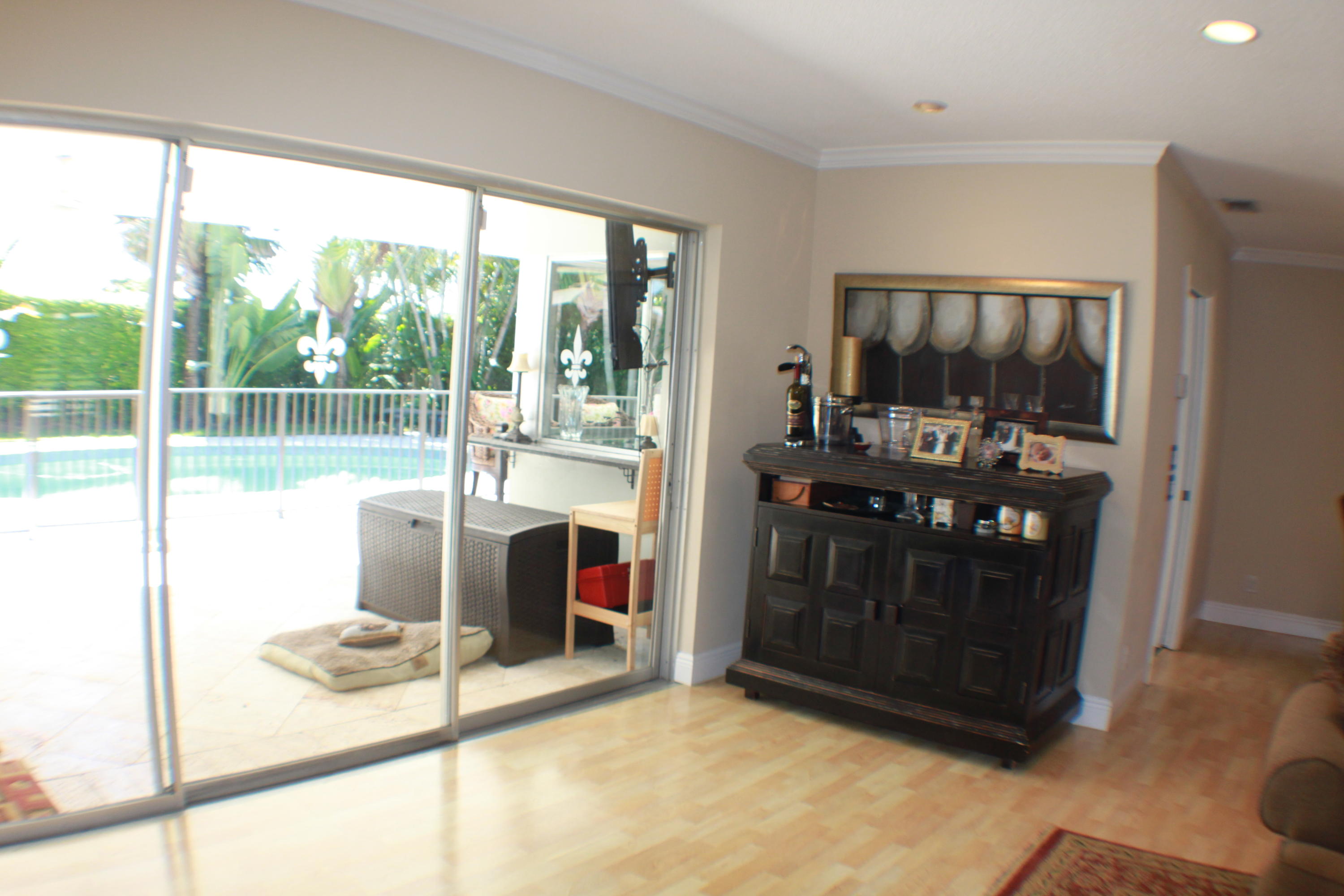 1090 Pepperridge Terrace Boca Raton, FL 33486 - Photo 11 of 23 Living Room/Bar Area