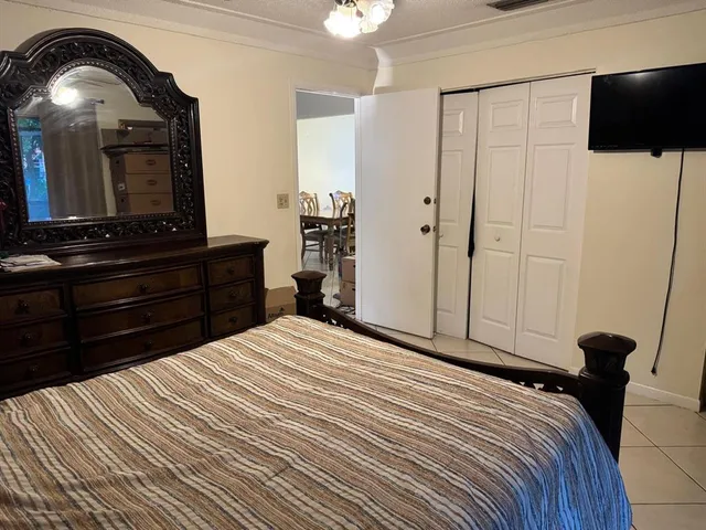 $2,290 | 2421 Johnson Street, Hollywood, FL 33020