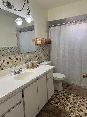 $2,290 | 2421 Johnson Street, Hollywood, FL 33020