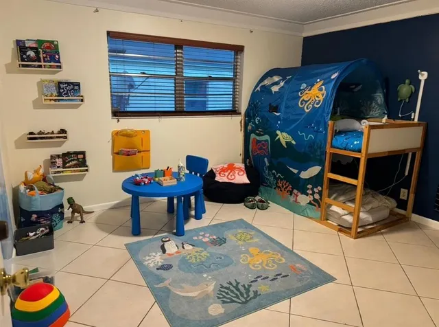 $2,290 | 2421 Johnson Street, Hollywood, FL 33020