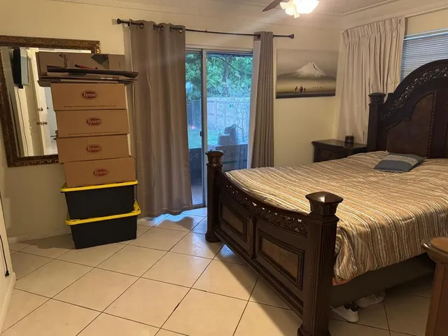 $2,290 | 2421 Johnson Street, Hollywood, FL 33020