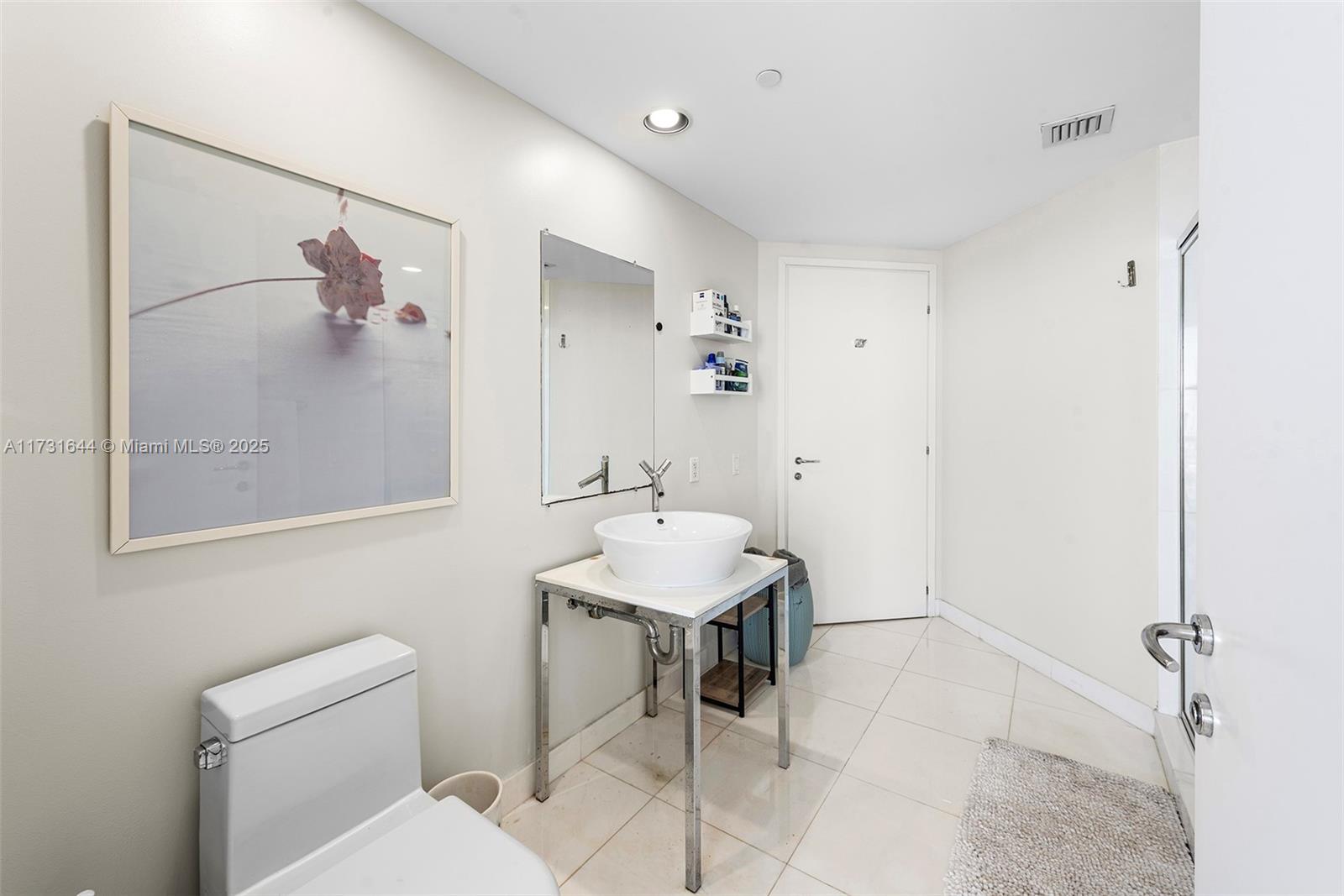 450 Alton Road, Unit 3010 Miami Beach, FL 33139 - Photo 30 of 64