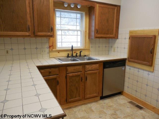 3308 Georgetown Road Horner, WV 26372 - Photo 5 of 19 Gallery Image 5