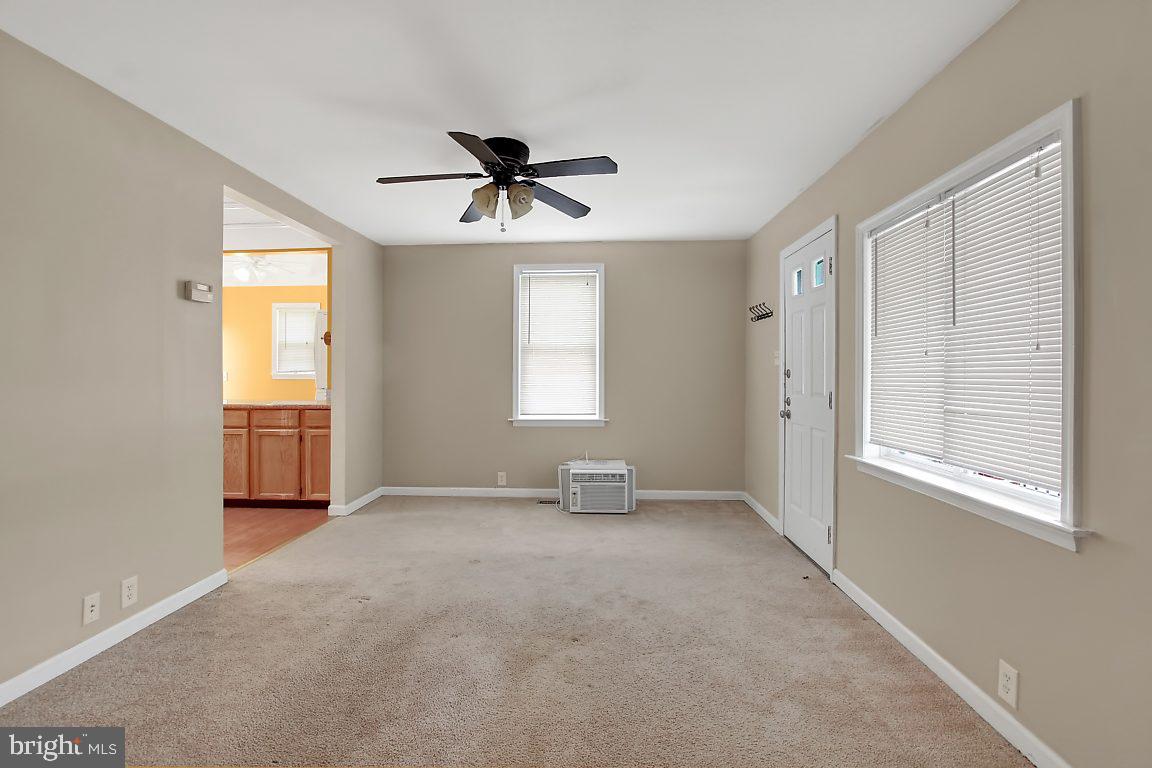1848 Marshall Road Baltimore, MD 21222 - Photo 3 of 23