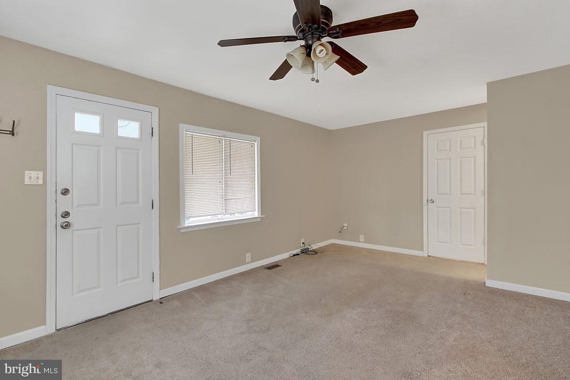 1848 Marshall Road Baltimore, MD 21222 - Photo 5 of 23