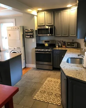 $3,250 | 15 Chestnut Street, Unit 2, Melrose, MA 02176
