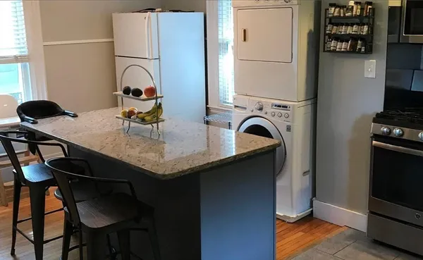 $3,250 | 15 Chestnut Street, Unit 2, Melrose, MA 02176