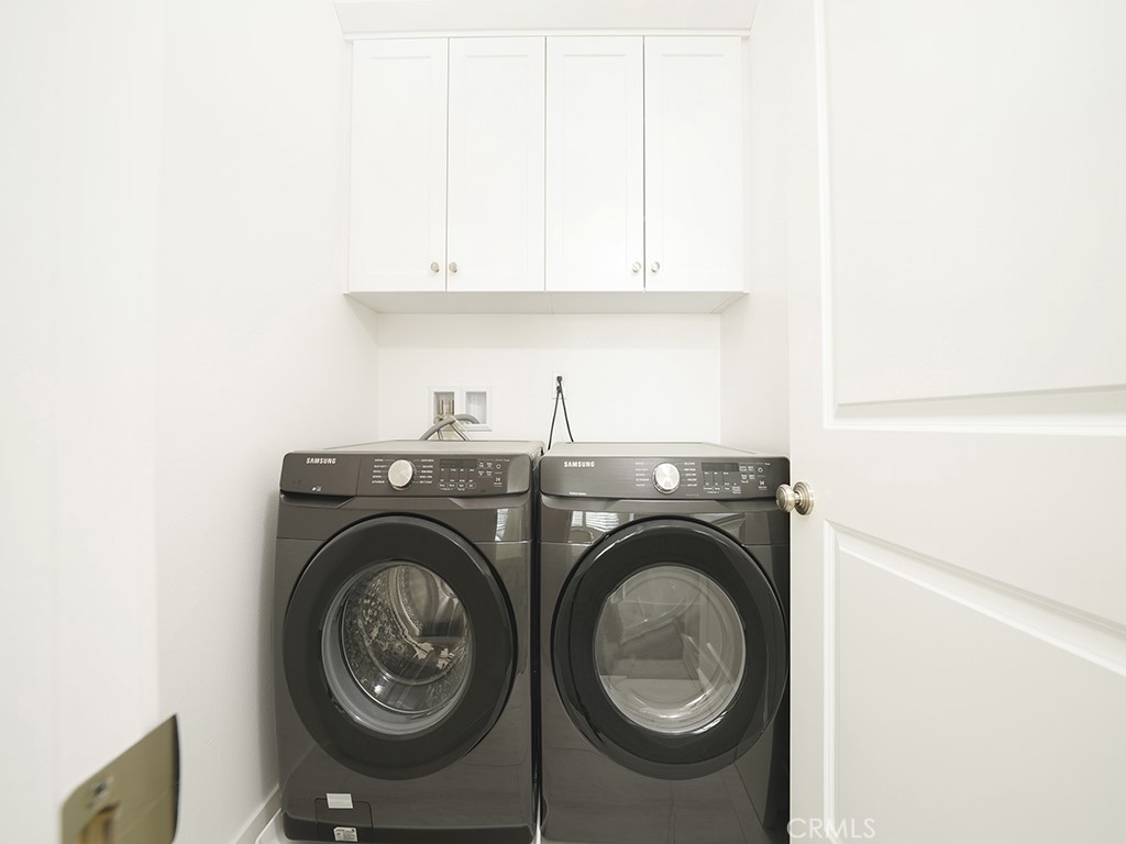 120 Messenger Irvine, CA 92618 - Photo 14 of 26 a utility room with dryer and washer