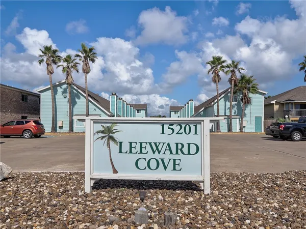 $260,000 | 15201 Leeward Drive, Unit B6, Corpus Christi, TX 78418