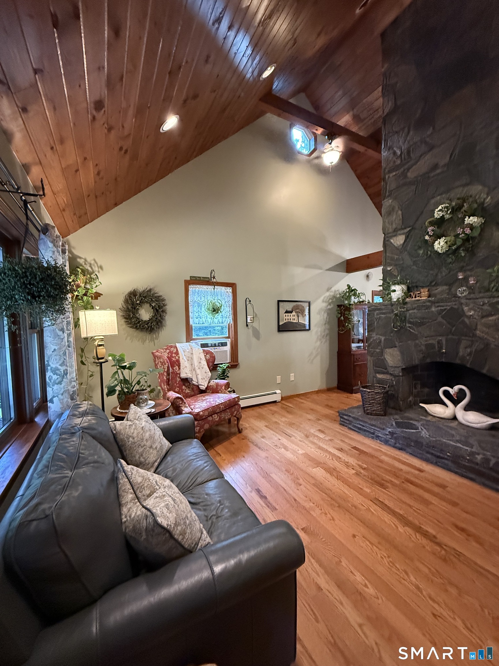 419 Lathrop Road Plainfield, CT 06374 - Photo 4 of 40 Gallery Image 4