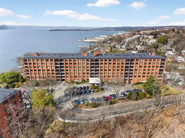 $249,999 | 16 Rockledge Avenue, Unit 2MM2, Ossining, NY 10562