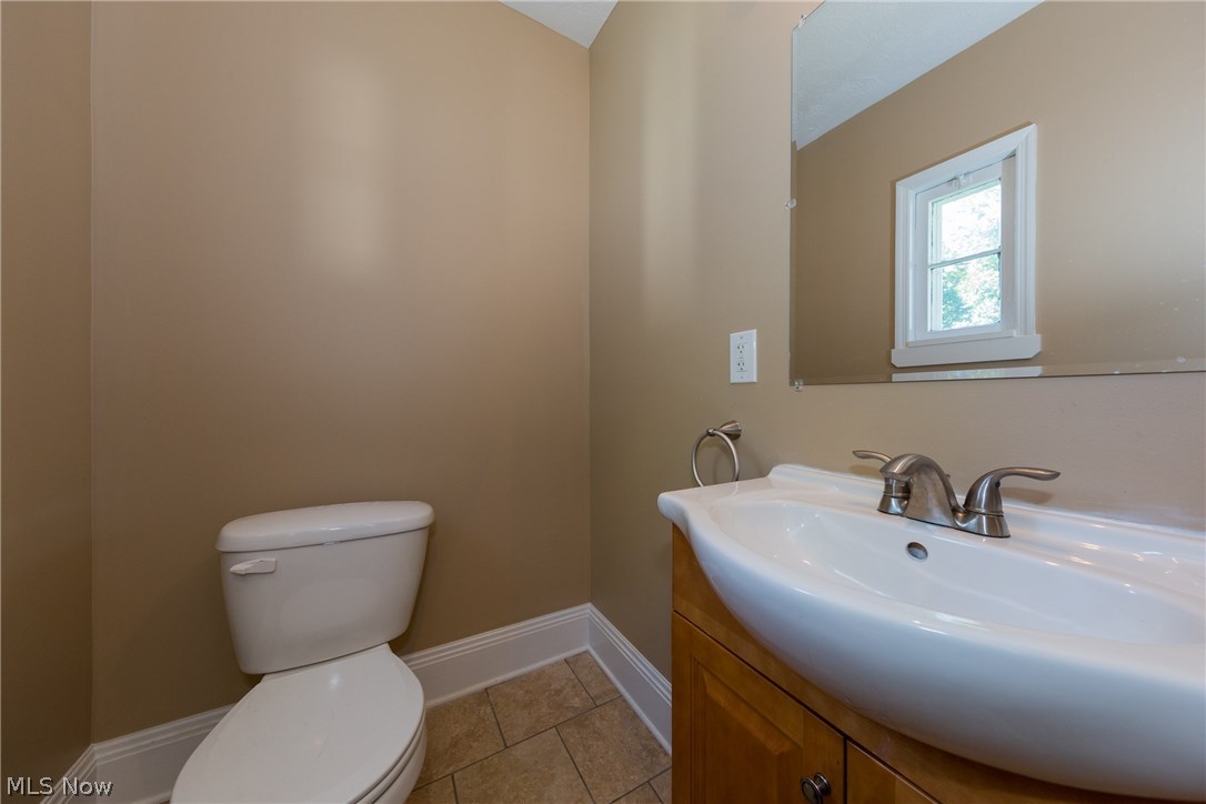 3380 Berkeley Road Cleveland, OH 44118 - Photo 13 of 35
