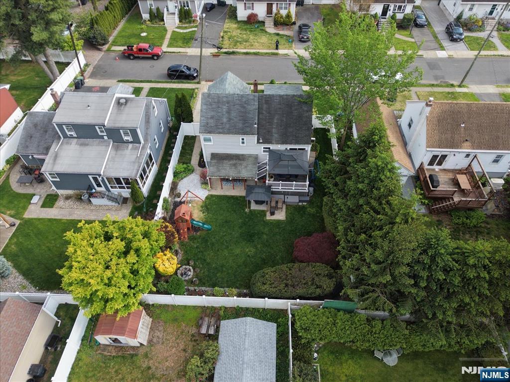 43 Berwyn Place Bergenfield, NJ 07621 - Photo 4 of 31