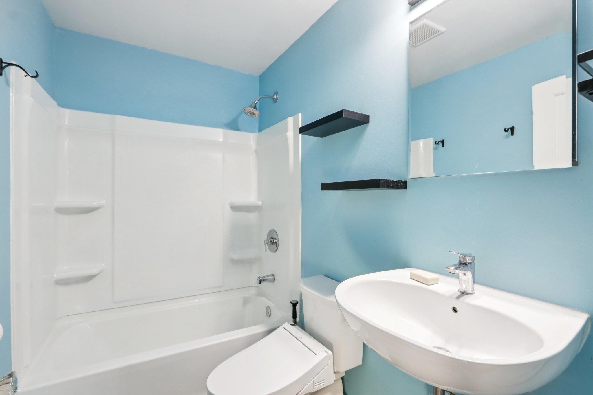 2617 Hoard Street Madison, WI 53704 - Photo 4 of 15