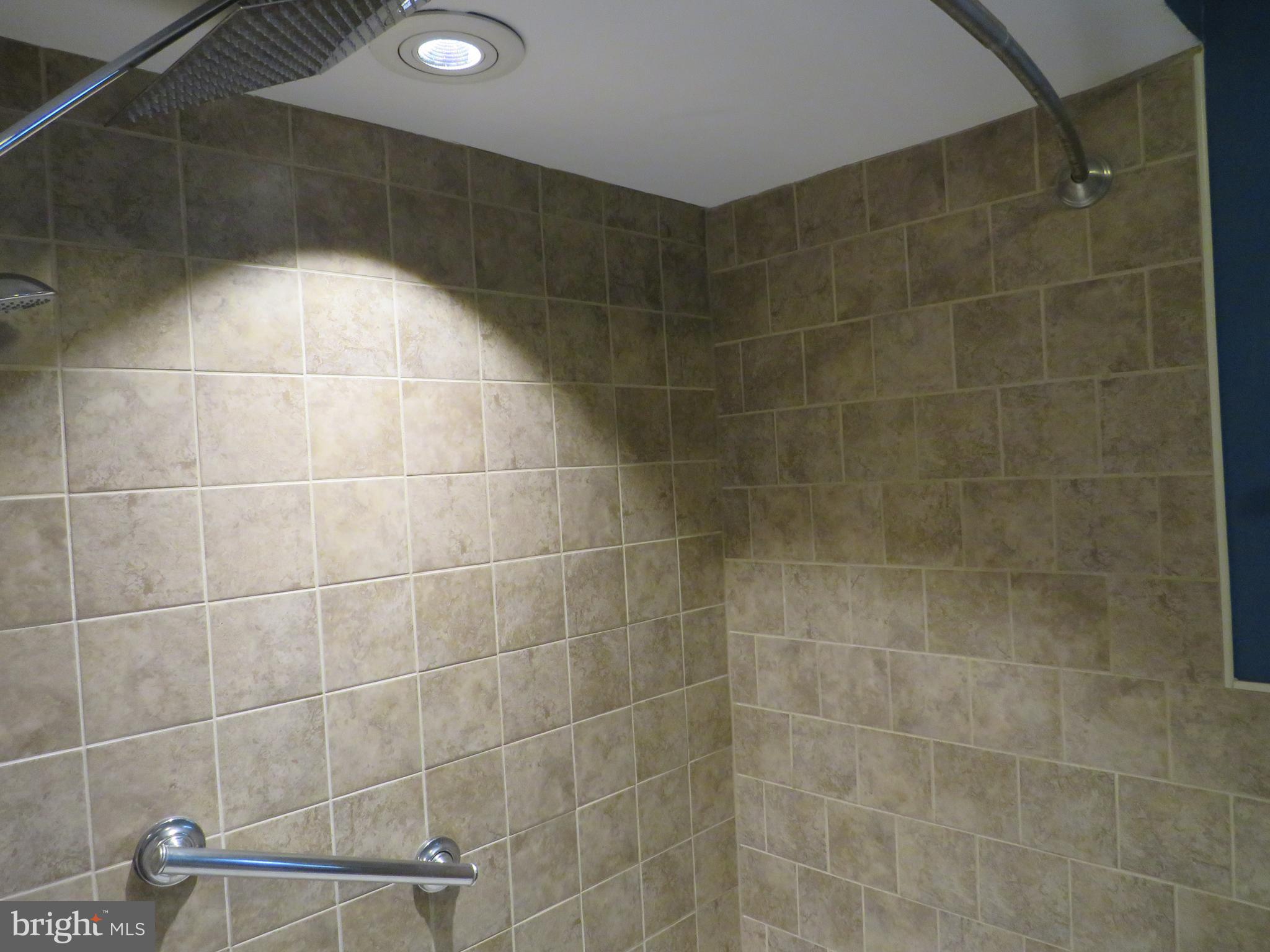 1816 Silver Court Hamilton, NJ 08690 - Photo 25 of 38