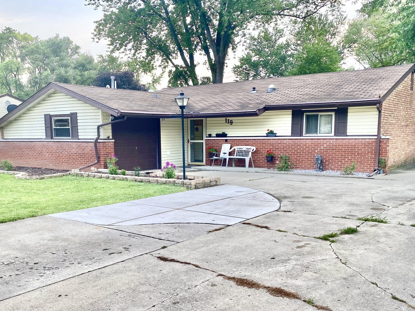 119 Queenswood Road Bolingbrook, IL 60440 - Photo 1 of 20