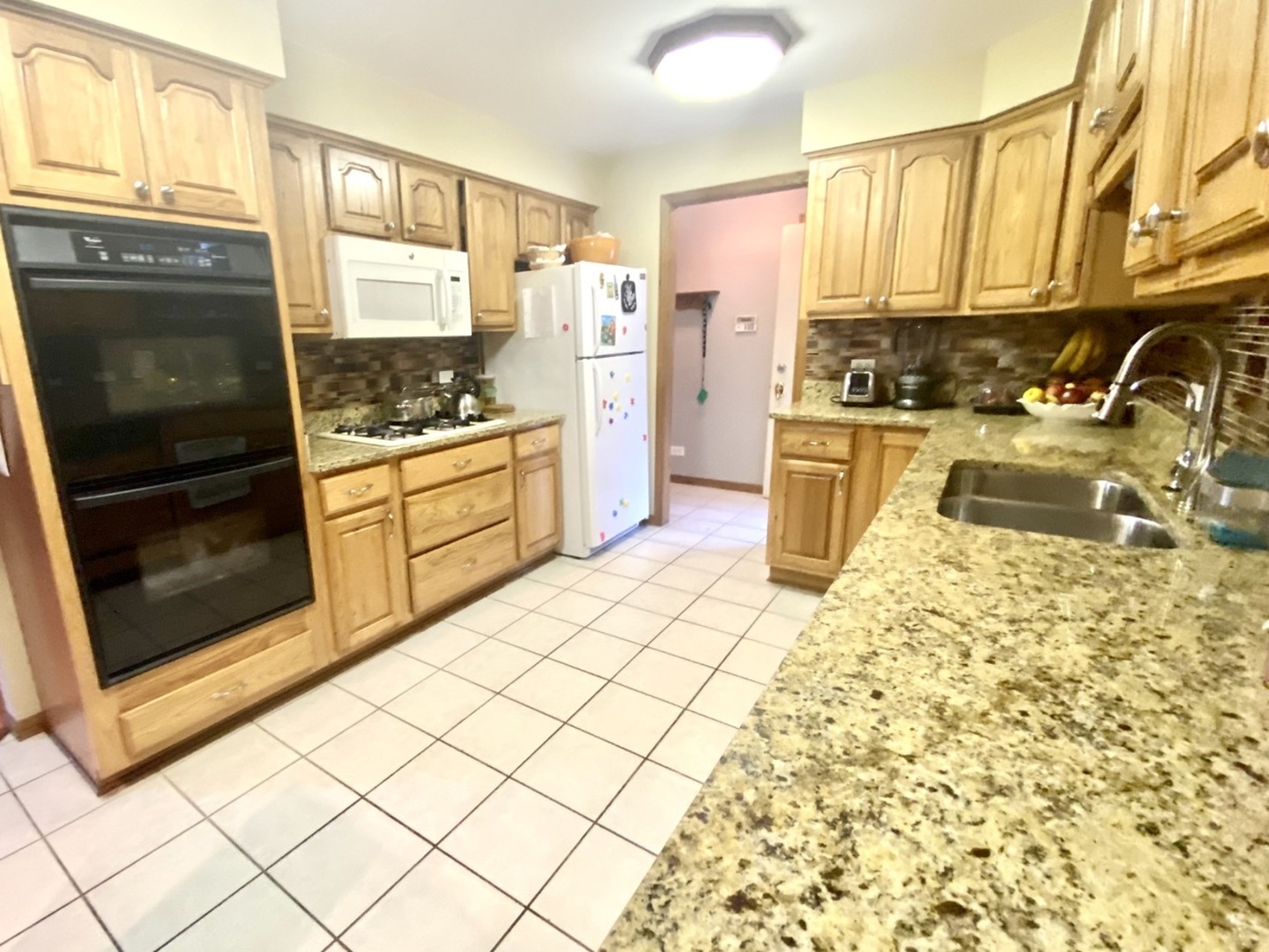 119 Queenswood Road Bolingbrook, IL 60440 - Photo 12 of 20